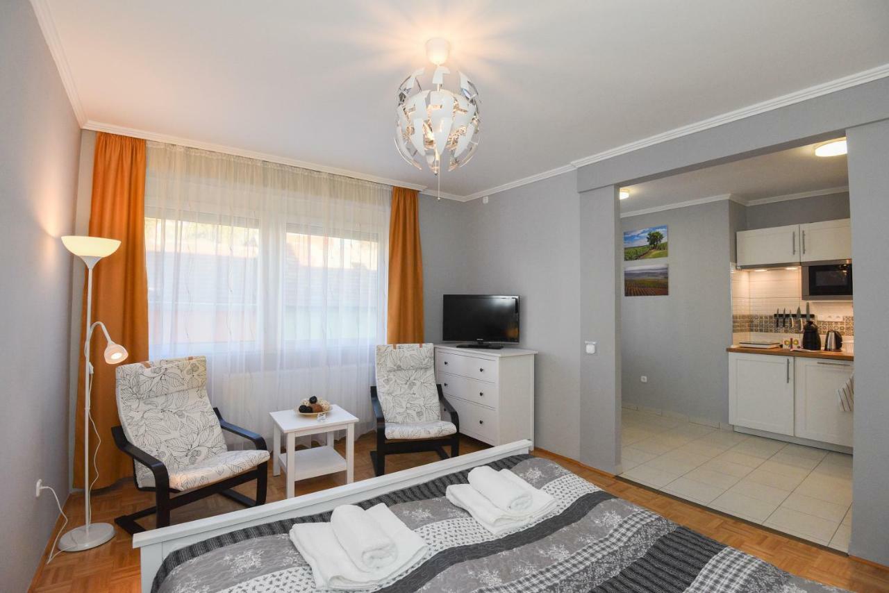 Vitalis Apartman Eger Exterior foto