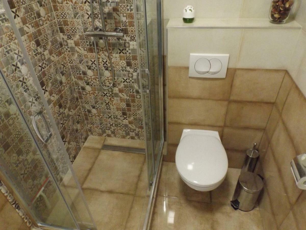 Vitalis Apartman Eger Exterior foto